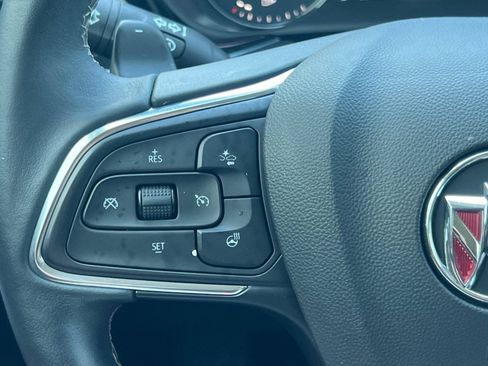 Used 2023 Buick Envision Essence FWD image 31