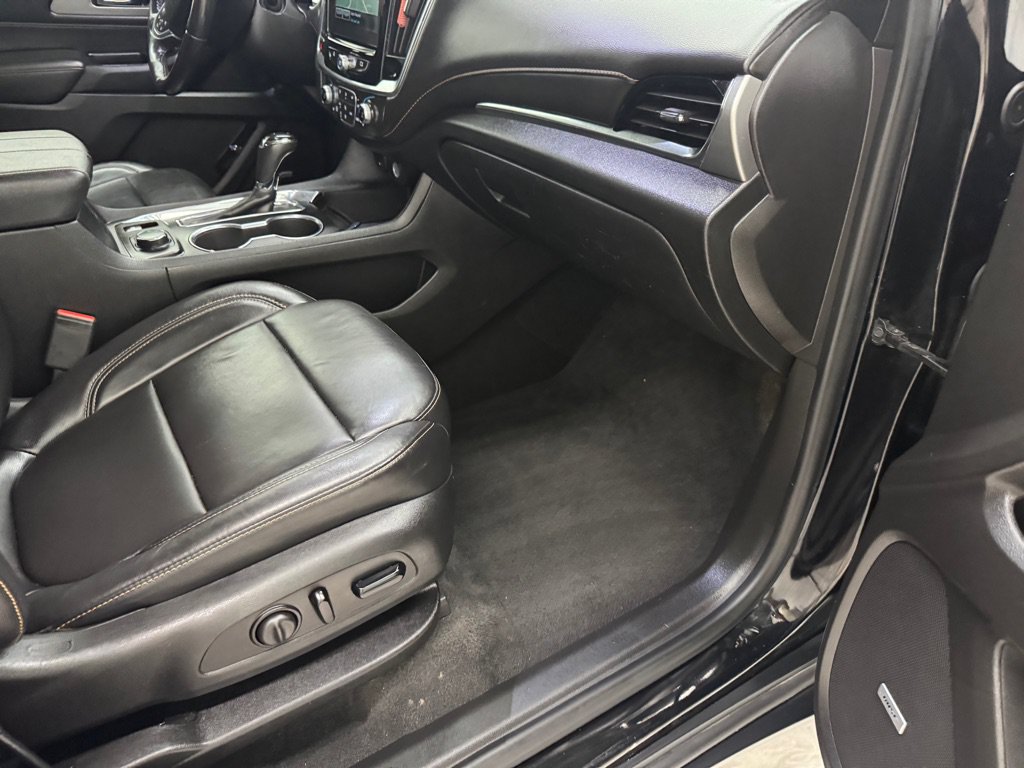 Used 2019 Chevrolet Traverse RS FWD image 13