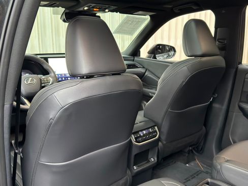 Used 2024 Lexus TX 350 AWD w/ Captains Chair Package image 37