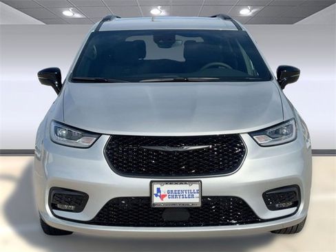 New 2026 Chrysler Pacifica Select image 6