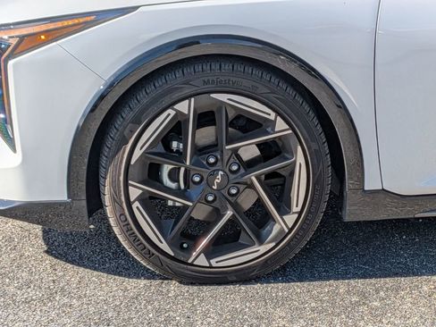 Used 2025 Kia K4 GT-Line w/ GT-Line Premium Package image 12