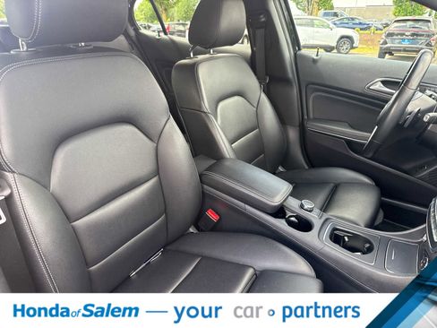 Used 2019 Mercedes-Benz GLA 250 4MATIC image 14