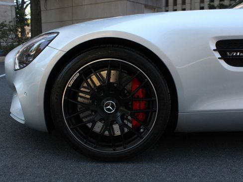 Used 2016 Mercedes-Benz AMG GT S image 16