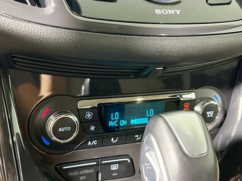 Used 2014 Ford Escape Titanium w/ Equipment Group 401A image 27