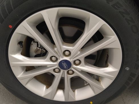 Used 2018 Ford Escape SE FWD image 31