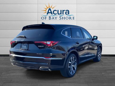 Used 2023 Acura MDX SH-AWD w/ Technology Package image 5