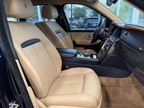 Certified 2024 Rolls-Royce Cullinan Black Badge AWD/4WD image 2