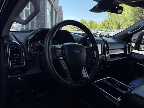 Used 2019 Ford F250 Lariat w/ Lariat Ultimate Package AWD/4WD image 25