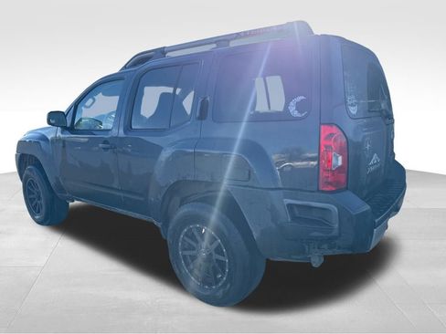 Used 2014 Nissan Xterra X image 2