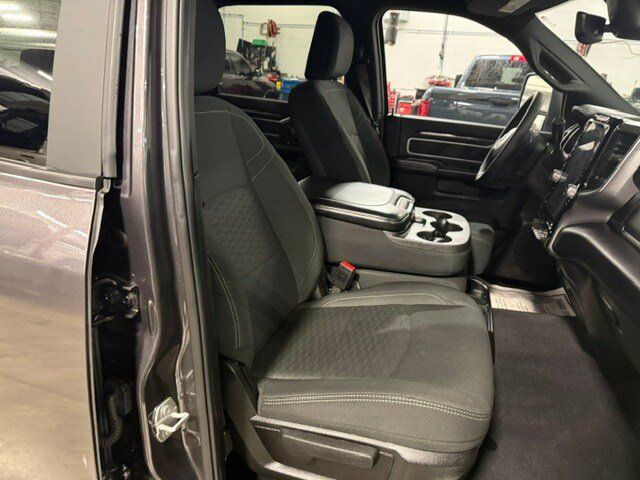 Used 2025 RAM 2500 Big Horn AWD/4WD image 10