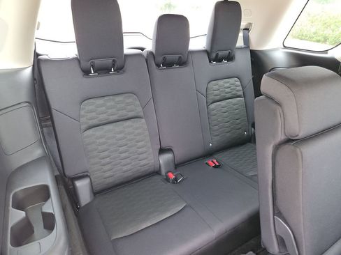 Used 2025 Nissan Pathfinder SV FWD image 14