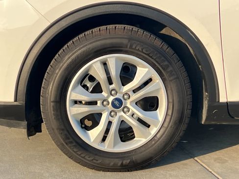 Used 2020 Ford Escape S image 26