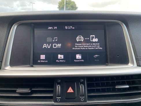 Used 2020 Kia Optima LX image 40