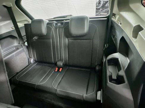 Used 2023 Volkswagen Tiguan SE FWD image 28