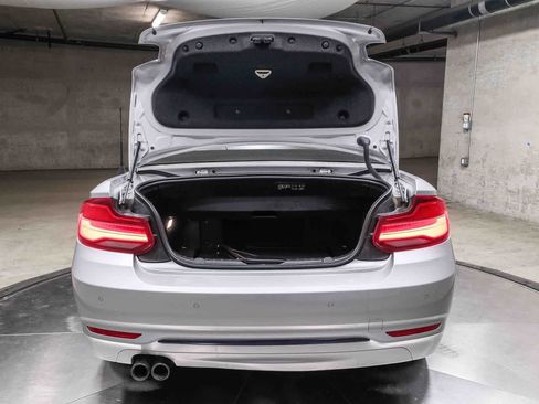Used 2019 BMW 230i Convertible w/ Convenience Package RWD image 32