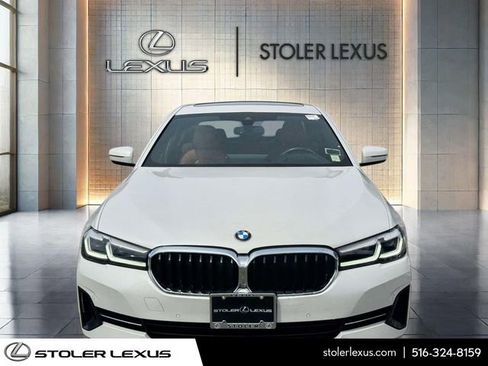 Used 2022 BMW 530i xDrive w/ Premium Package AWD/4WD image 2