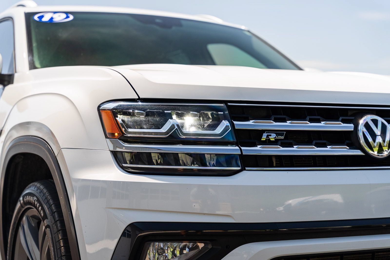 Used 2019 Volkswagen Atlas SE w/ Panoramic Sunroof Package FWD image 10
