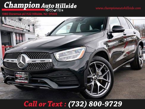 Used 2021 Mercedes-Benz GLC 300 4MATIC image 1