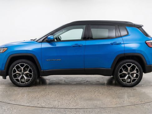 Used 2025 Jeep Compass Limited AWD/4WD image 5