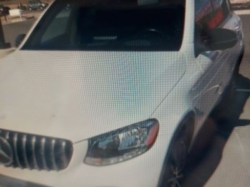 Used 2019 Mercedes-Benz GLC 300 4MATIC image 3