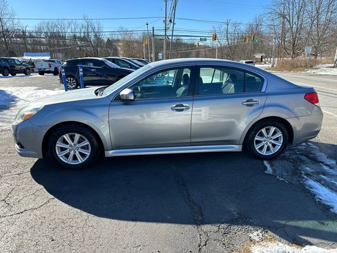 Used 2011 Subaru Legacy 2.5i Premium w/ All-Weather Pkg image 7