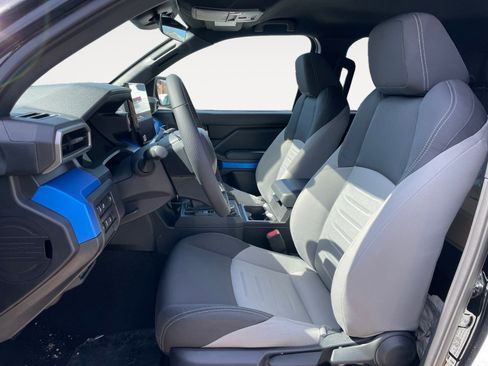 Used 2025 Toyota Tacoma TRD Off-Road image 9