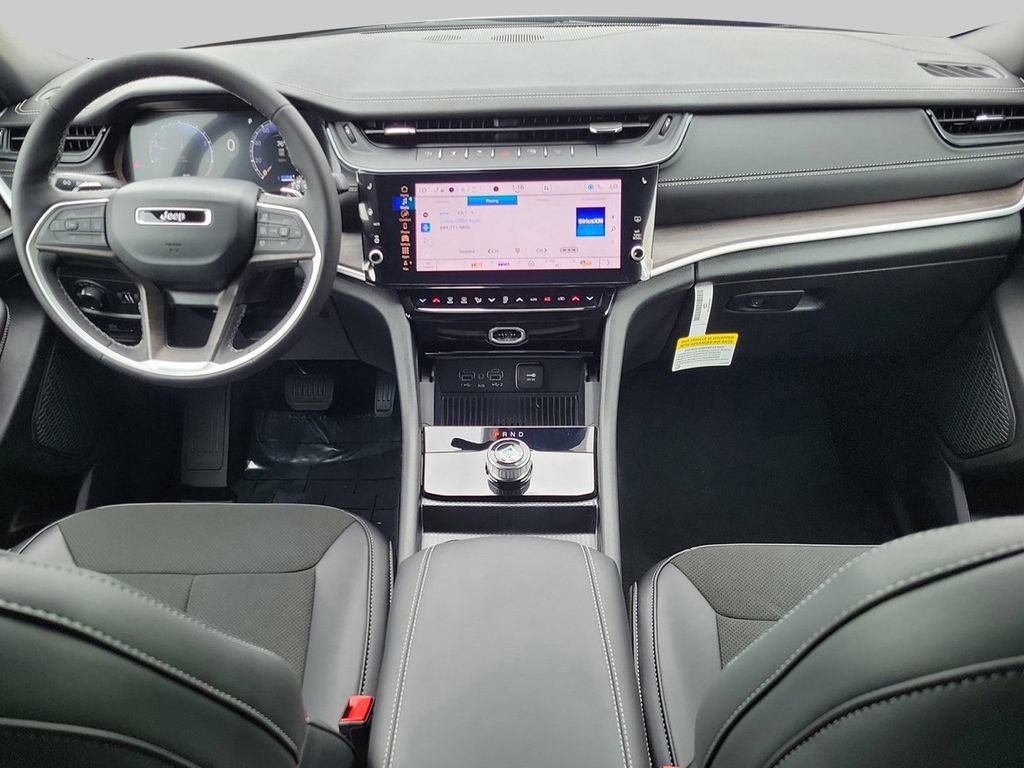 New 2026 Jeep Grand Cherokee Altitude RWD image 10