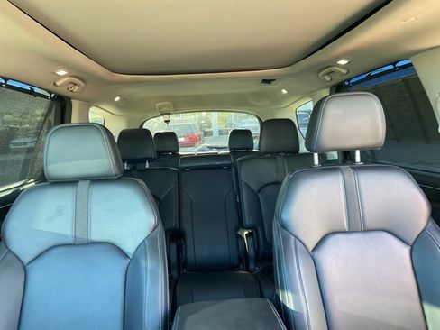 Used 2025 Honda Pilot Touring image 19
