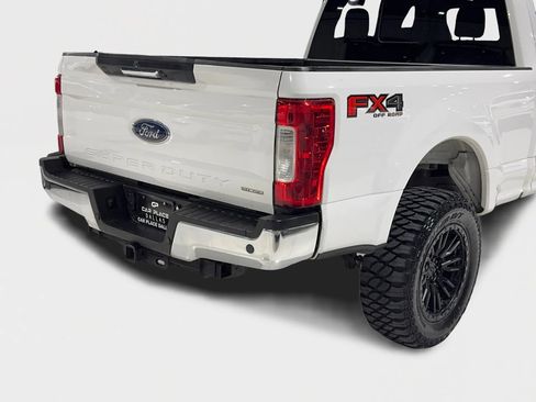 Used 2018 Ford F250 Lariat w/ Lariat Value Package image 13