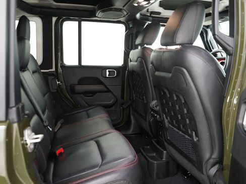 Used 2023 Jeep Wrangler Unlimited Rubicon w/ Steel Bumper Group AWD/4WD image 13