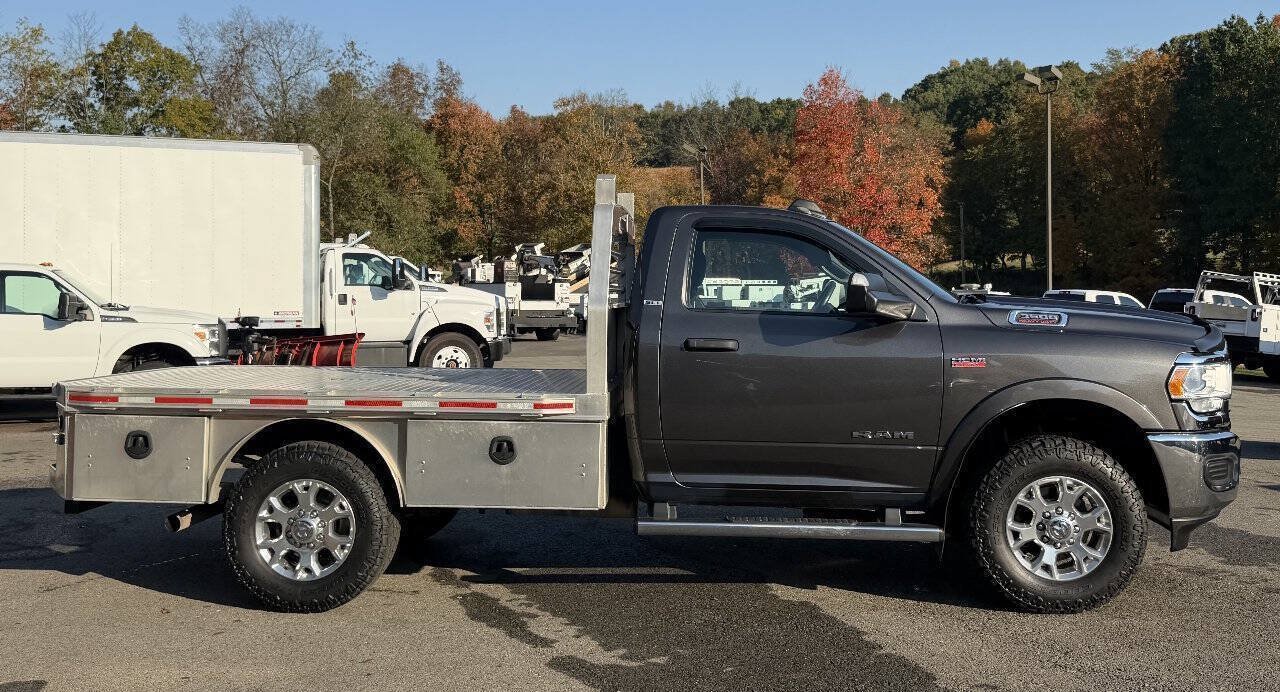 Used 2022 RAM 3500 SLT w/ Quick Order Package 27G SLT AWD/4WD image 4
