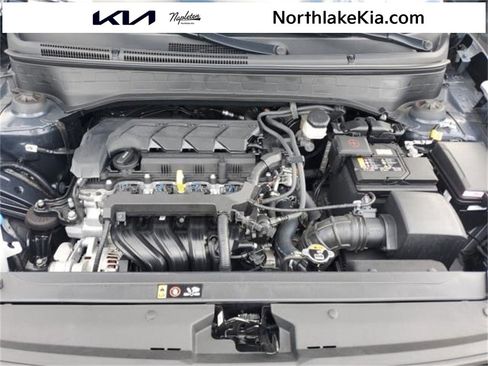 Used 2024 Hyundai Venue SEL image 8