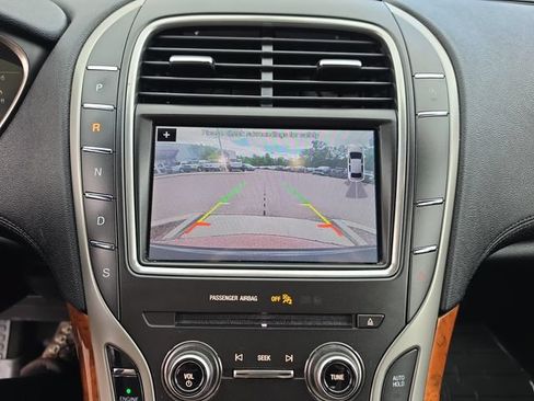 Used 2019 Lincoln Nautilus Reserve w/ Driver Assistance Package AWD/4WD image 18