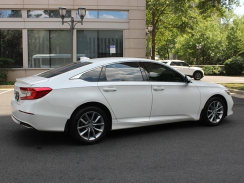 Used 2021 Honda Accord LX image 7