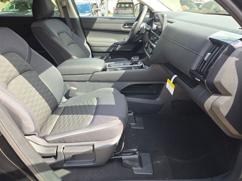 New 2026 Nissan Pathfinder SV AWD/4WD image 21