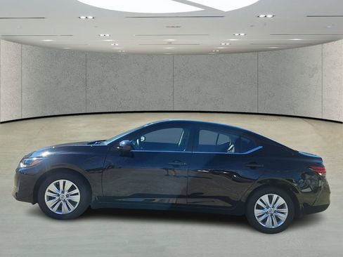 Used 2025 Nissan Sentra S image 2