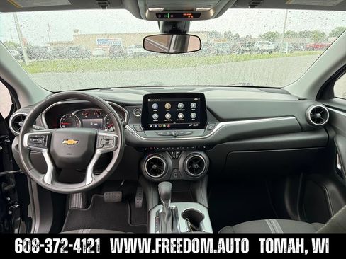 Used 2025 Chevrolet Blazer LT AWD/4WD image 12