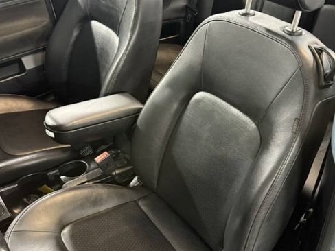 Used 2009 Volkswagen Beetle Convertible FWD image 13