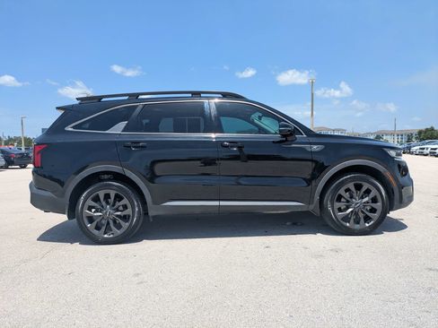 Certified 2022 Kia Sorento X-Line EX AWD/4WD image 4