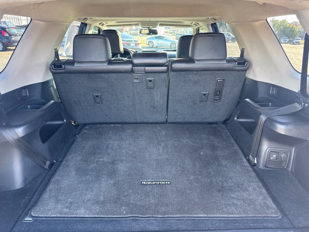Used 2018 Toyota 4Runner SR5 Premium AWD/4WD image 28