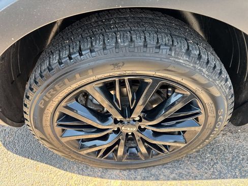Used 2022 Kia Telluride SX w/ SX Prestige Package AWD/4WD image 41