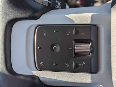 Used 2022 Land Rover Defender 110 image 16