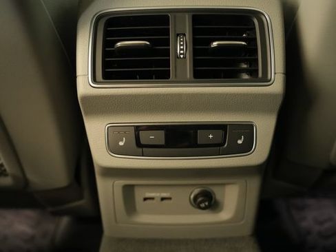 Used 2019 Audi Q5 Prestige w/ Prestige Package AWD/4WD image 16