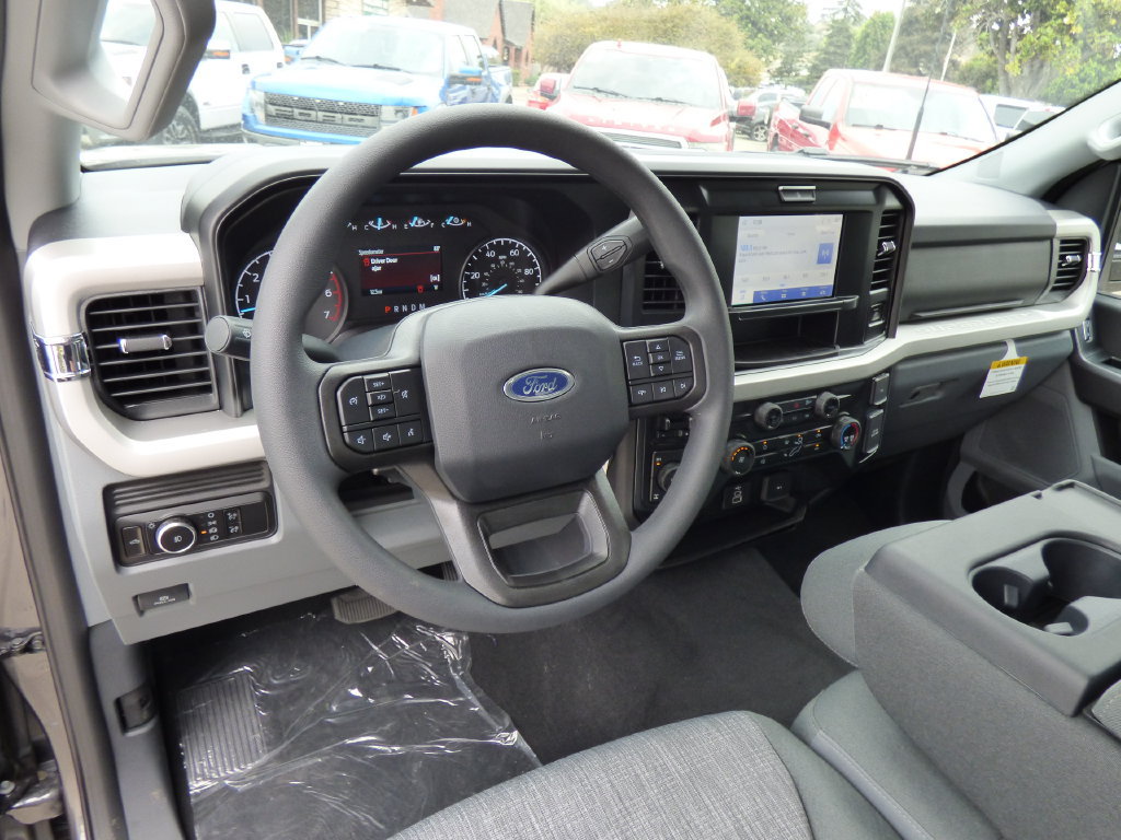 New 2026 Ford F350 XLT w/ FX4 Off-Road Package AWD/4WD image 13