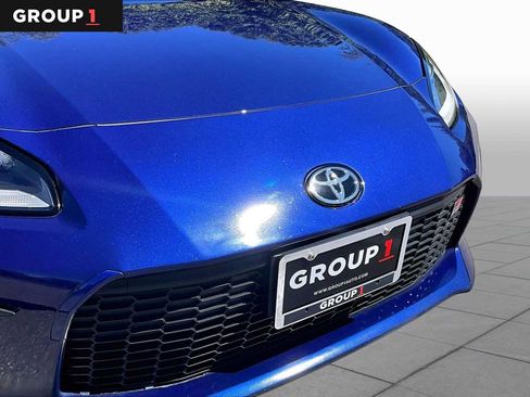Used 2022 Toyota GR86 w/ ALL Weather Mat Package (TMS) RWD image 31
