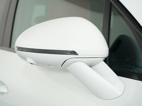 Used 2023 Porsche Macan GTS w/ Premium Package Plus image 30