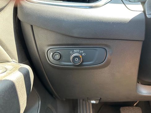 Used 2024 Chevrolet Equinox LT FWD image 10