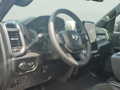 Used 2025 RAM 1500 Laramie AWD/4WD image 14