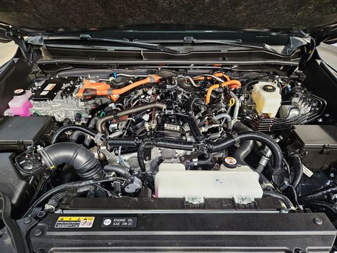 Certified 2025 Toyota 4Runner TRD Off-Road AWD/4WD image 19
