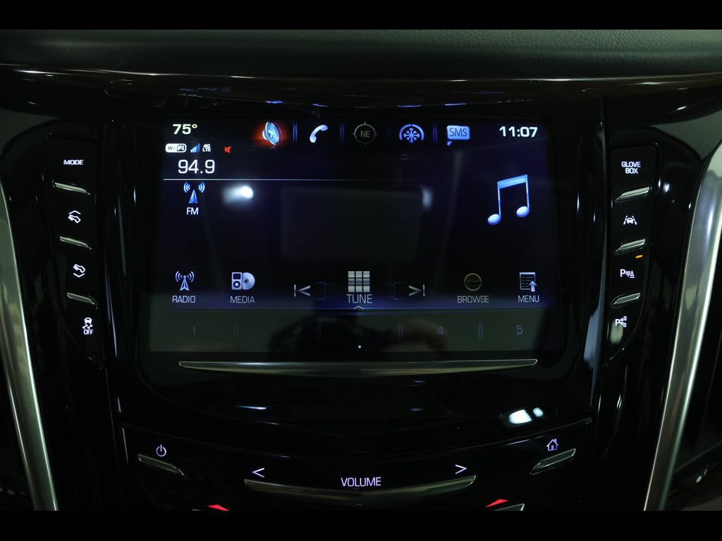 Used 2020 Cadillac Escalade Luxury AWD/4WD image 32